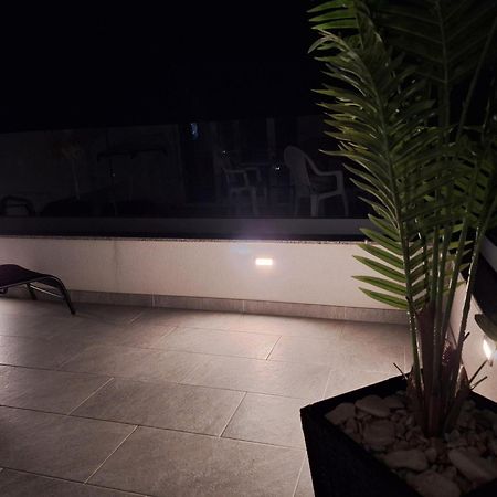 Apartments Nina Brist Εξωτερικό φωτογραφία