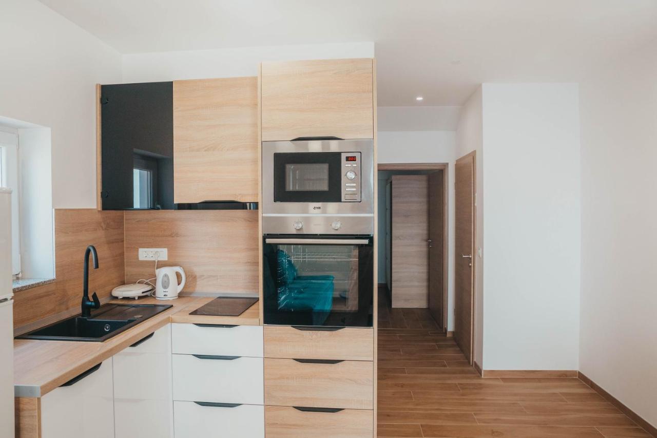 Apartments Nina Brist Εξωτερικό φωτογραφία