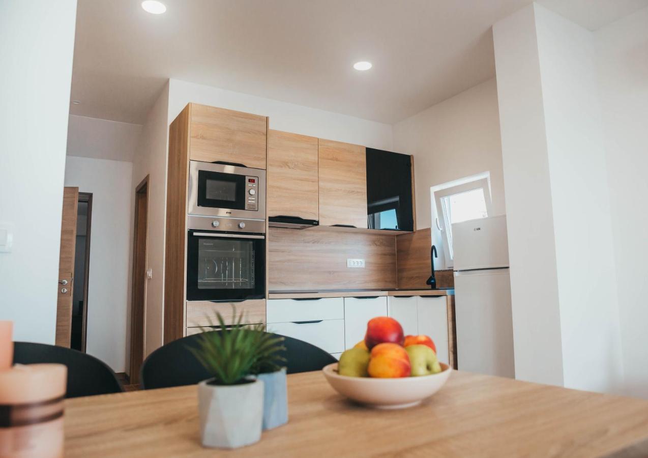 Apartments Nina Brist Εξωτερικό φωτογραφία